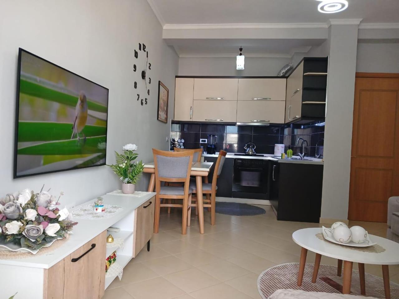 Muska Comfy Apartment Berat Eksteriør billede