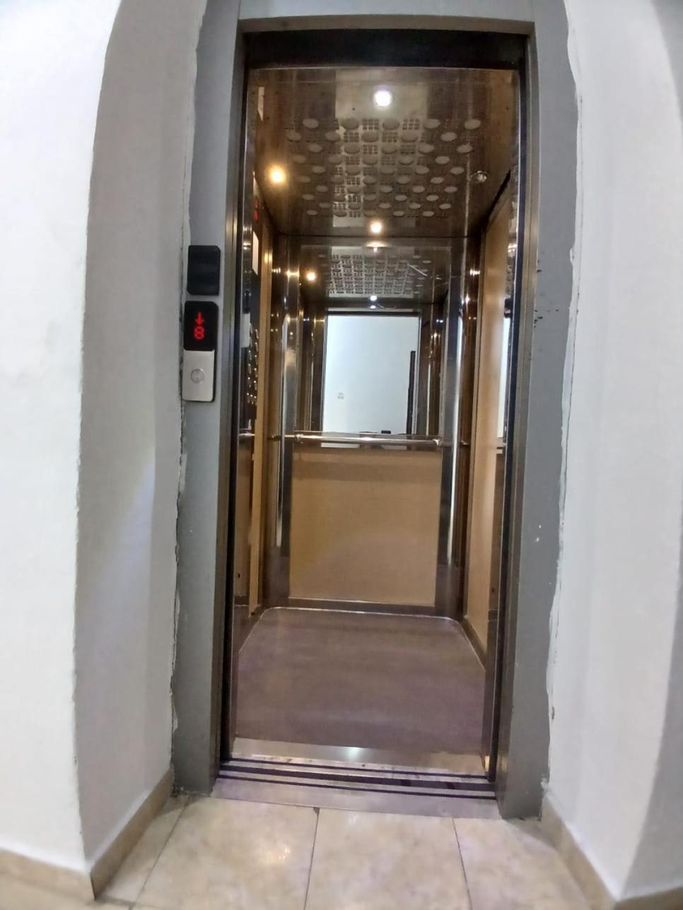 Muska Comfy Apartment Berat Eksteriør billede