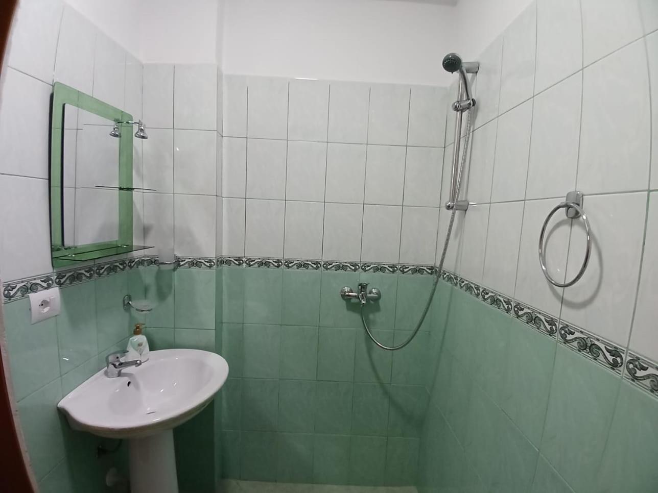 Muska Comfy Apartment Berat Eksteriør billede